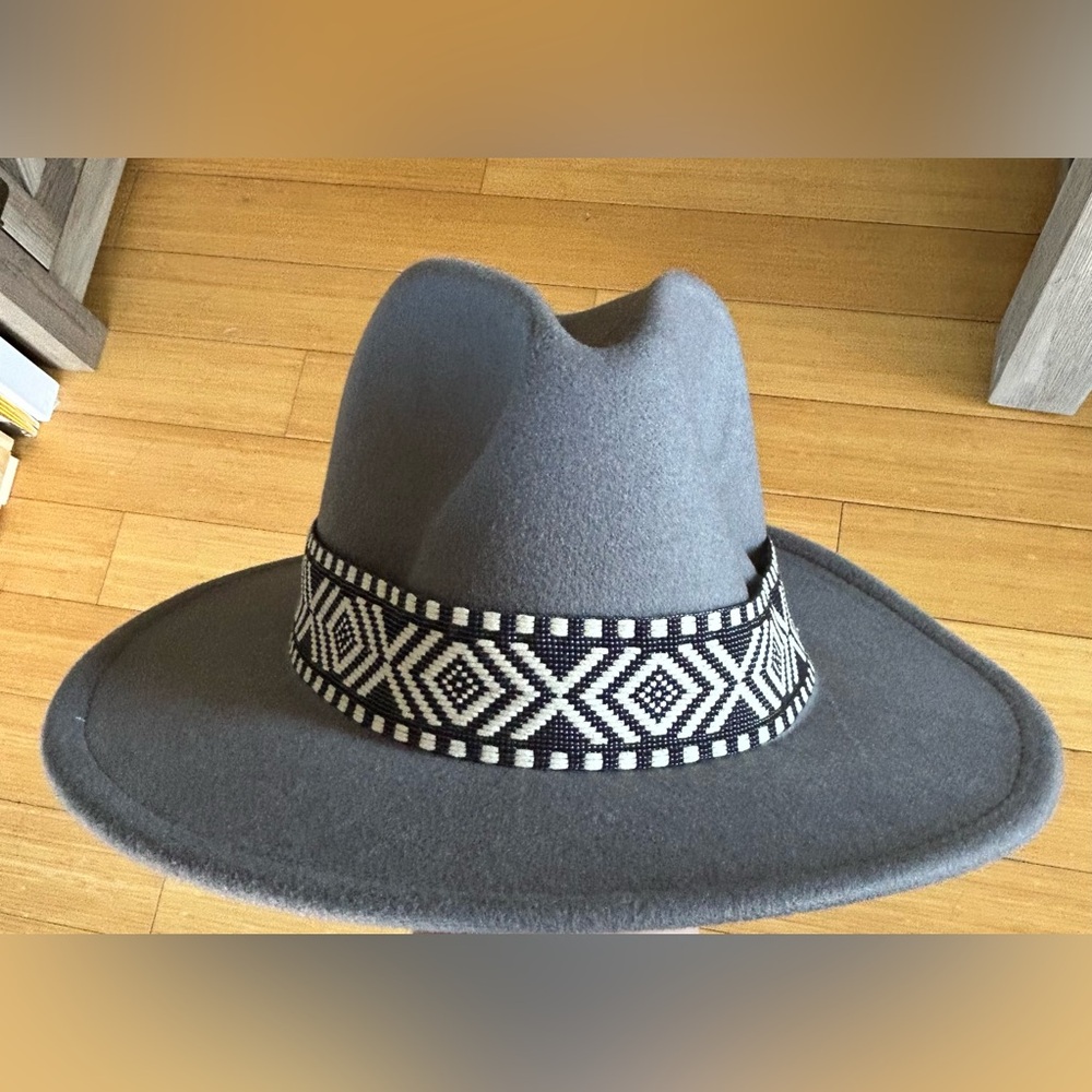 Western Style Gray Cowgirl Hat with Patterned Band - Like New!